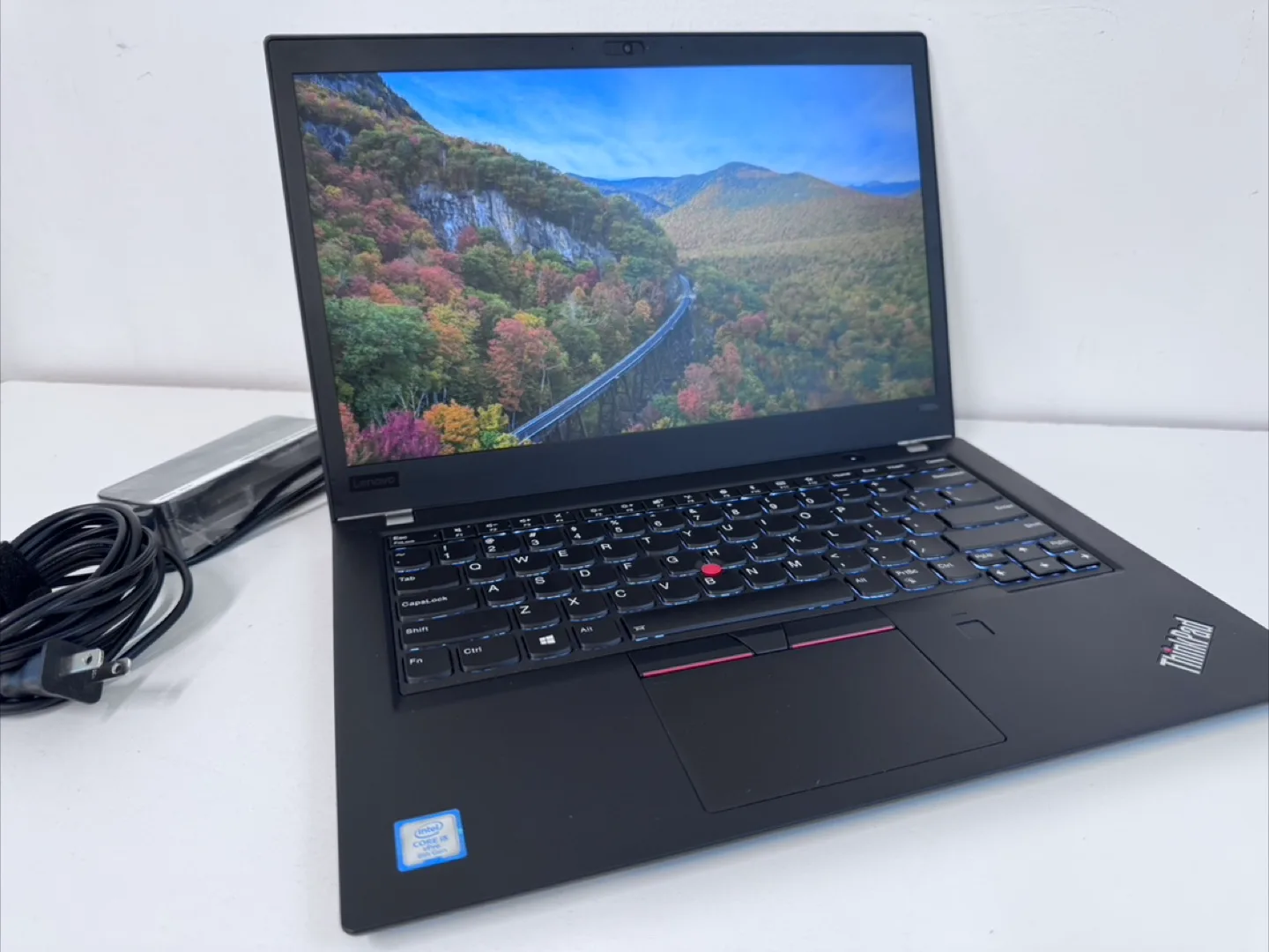 Lenovo ThinkPad T480S Laptop - Black image indicator(2)