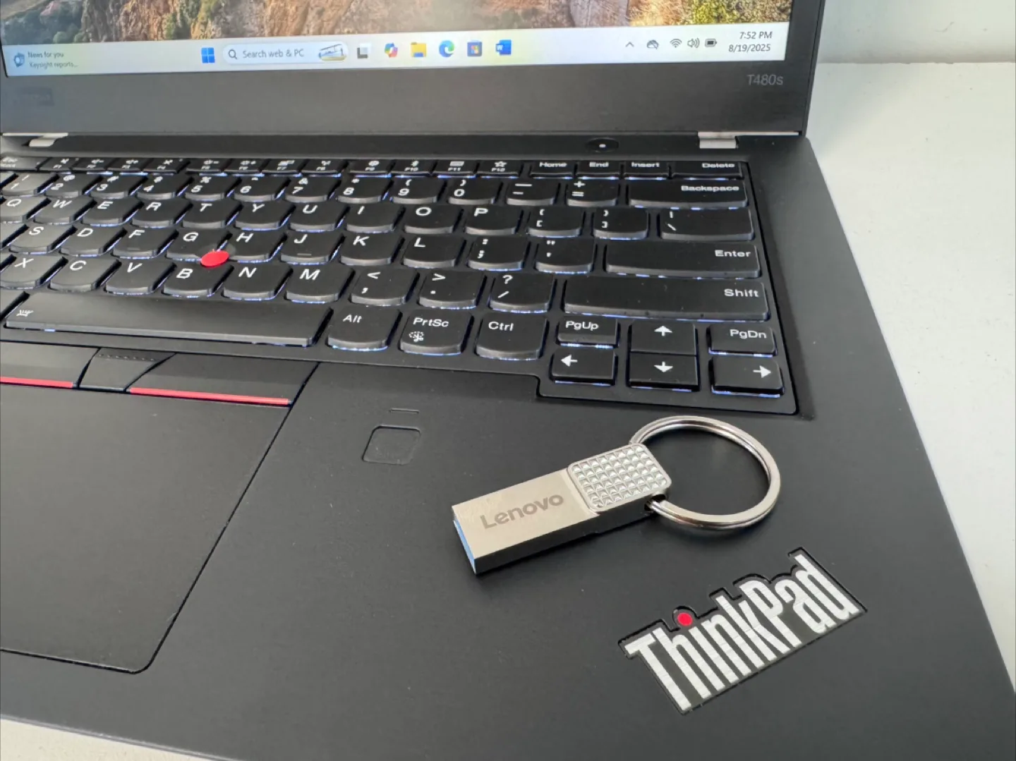 Lenovo ThinkPad T480S Laptop - Black image indicator(7)