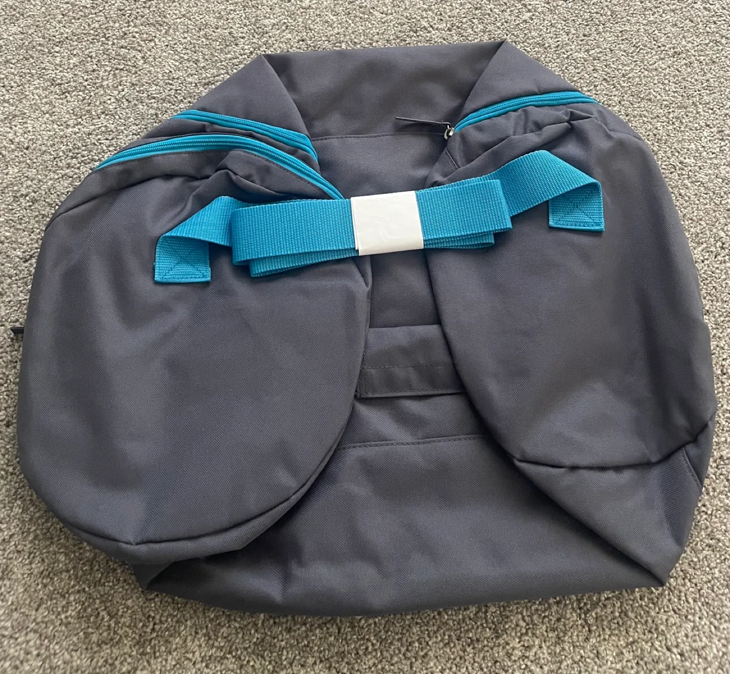 Grey Issey Miyake promotional Foldable Bag image indicator(2)