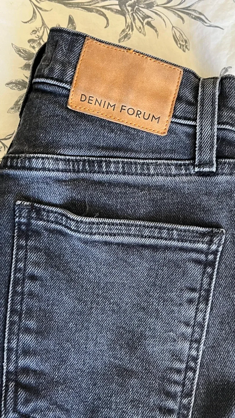 Denim Forum Yoko High Rise Slim Jeans - Size 24 thumbnail