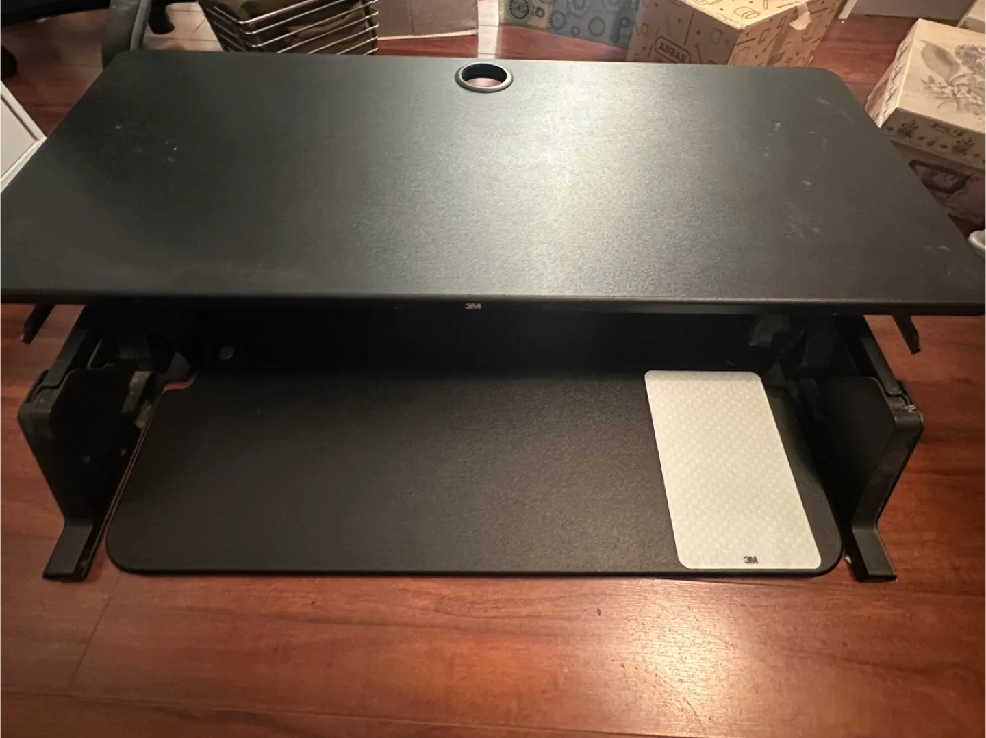 3M SD60B Adjustable Standing Desk - Black, 35 inch image indicator(5)