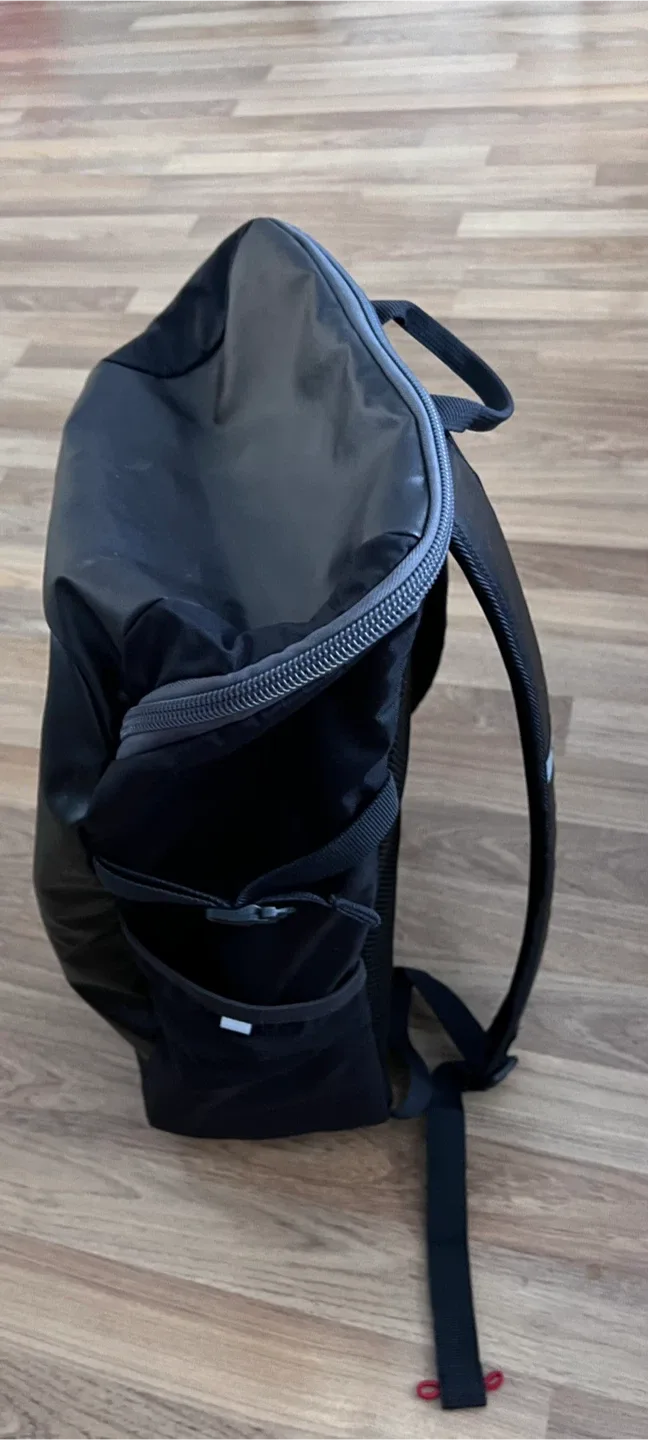 Puma BMW Motorsport Backpack image indicator(3)