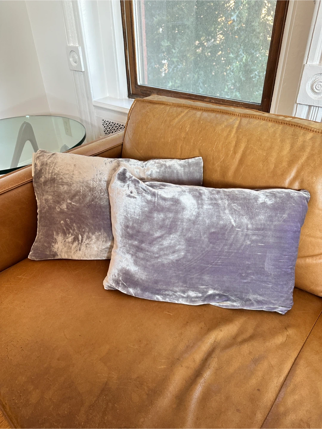 ABC CARPET - like new velvet throw pillows - photo 4