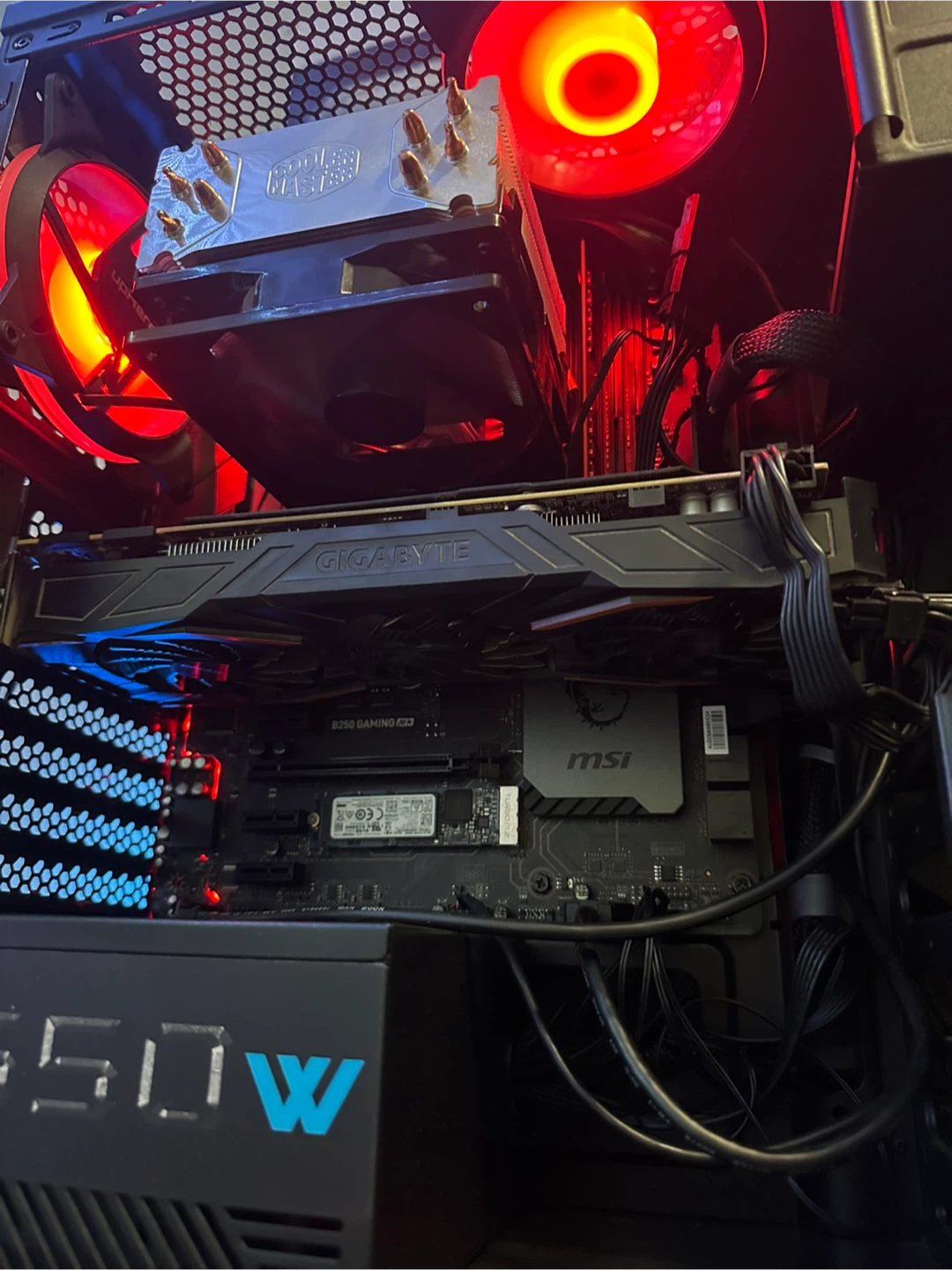 Corsair 7th Gen. GTX 1080 8GB GPU w/ 512gb Nvme - Gaming PC ! - photo 4
