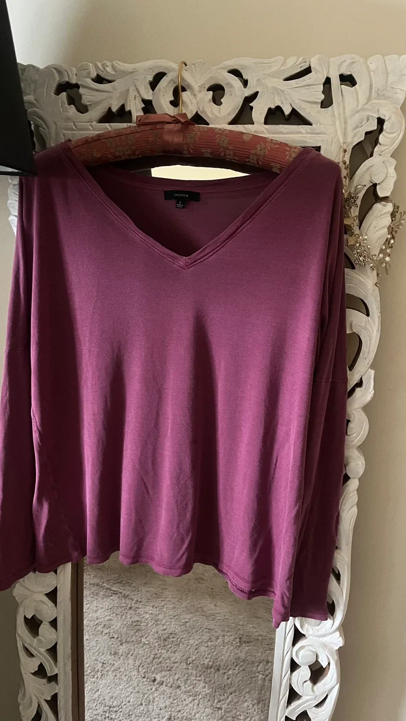 Aritzia & Lululemon Lot thumbnail