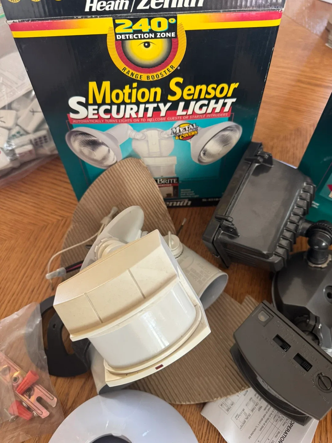 Heath Zenith Motion Sensor Security Light image indicator(8)