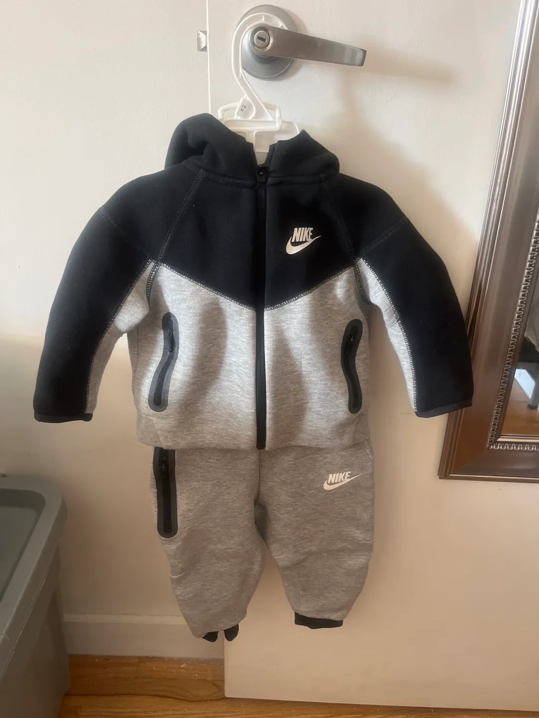 Nike Tech Fleece Baby Set - 18M thumbnail