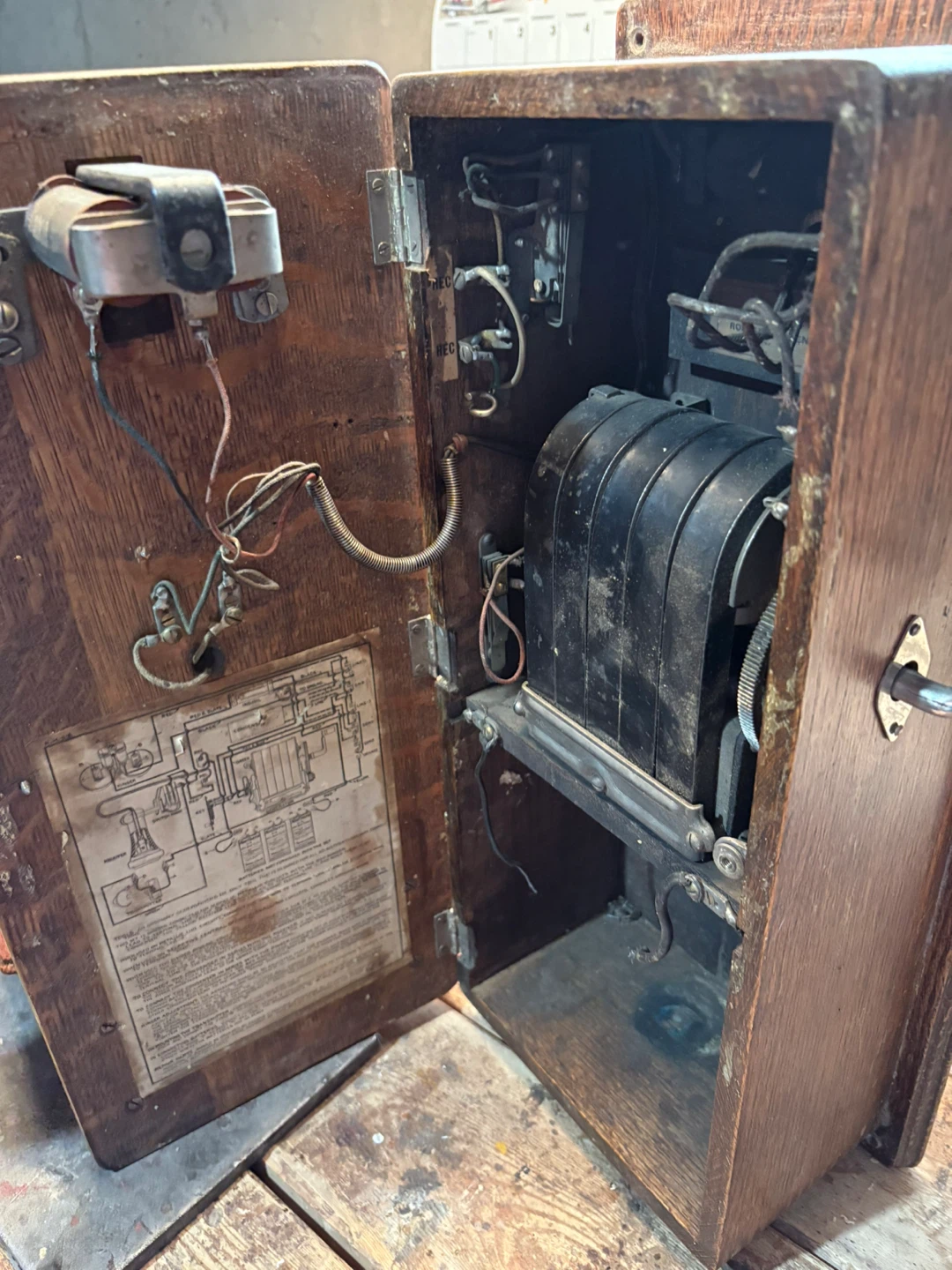 Antique Oak Wall Telephone - photo 3