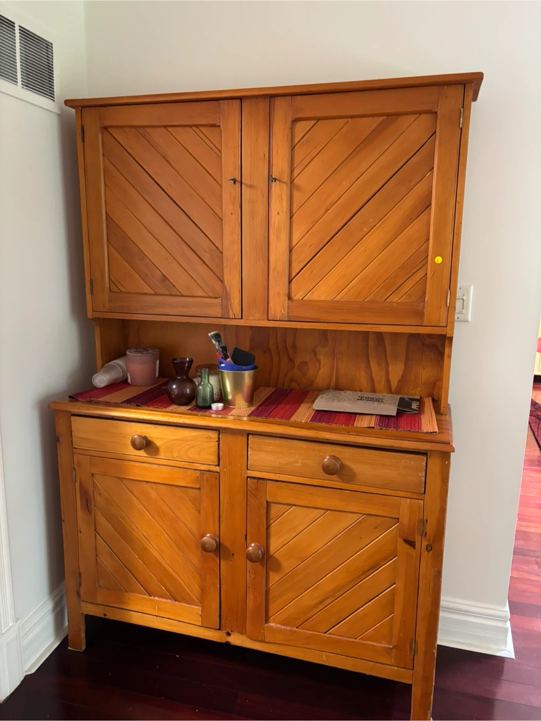 Wooden cabinet / side board / Hutch