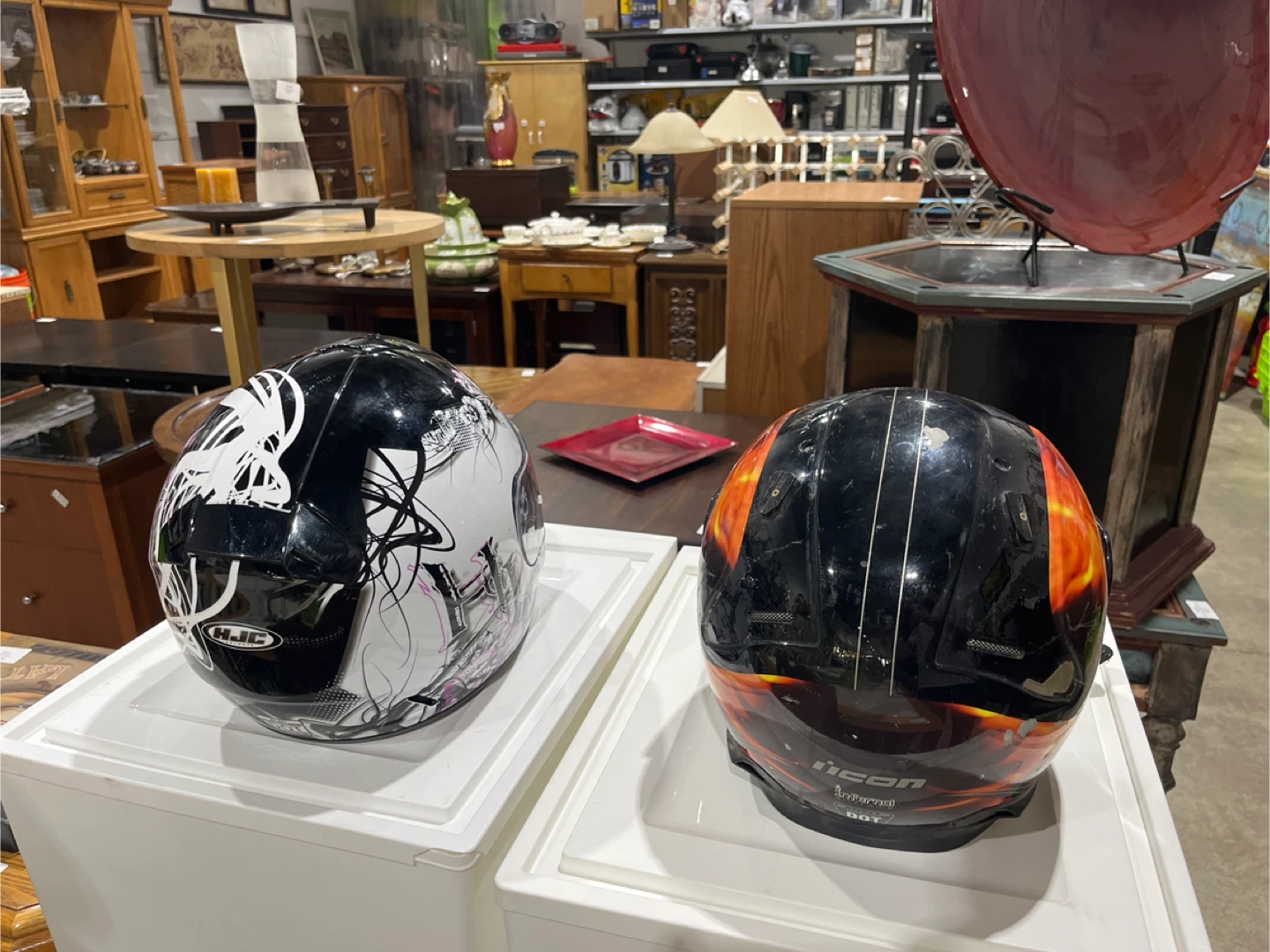 Two Motorbike Helmet Size M&L for the decoration - photo 2