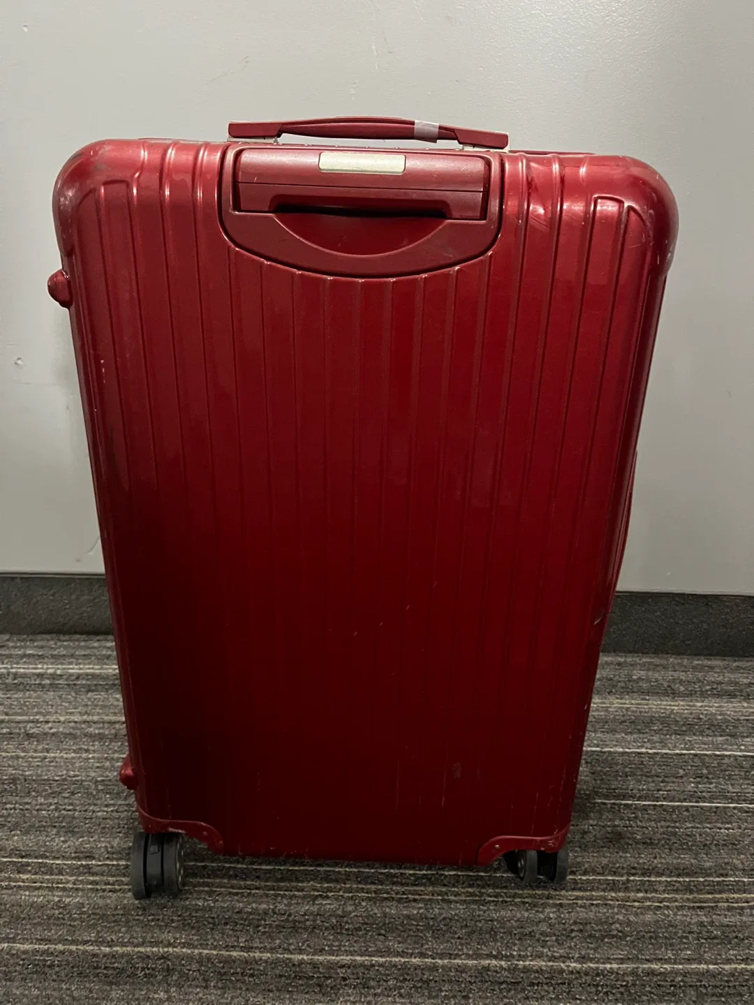 🥕 Rimowa Salsa Deluxe Luggage 26” thumbnail