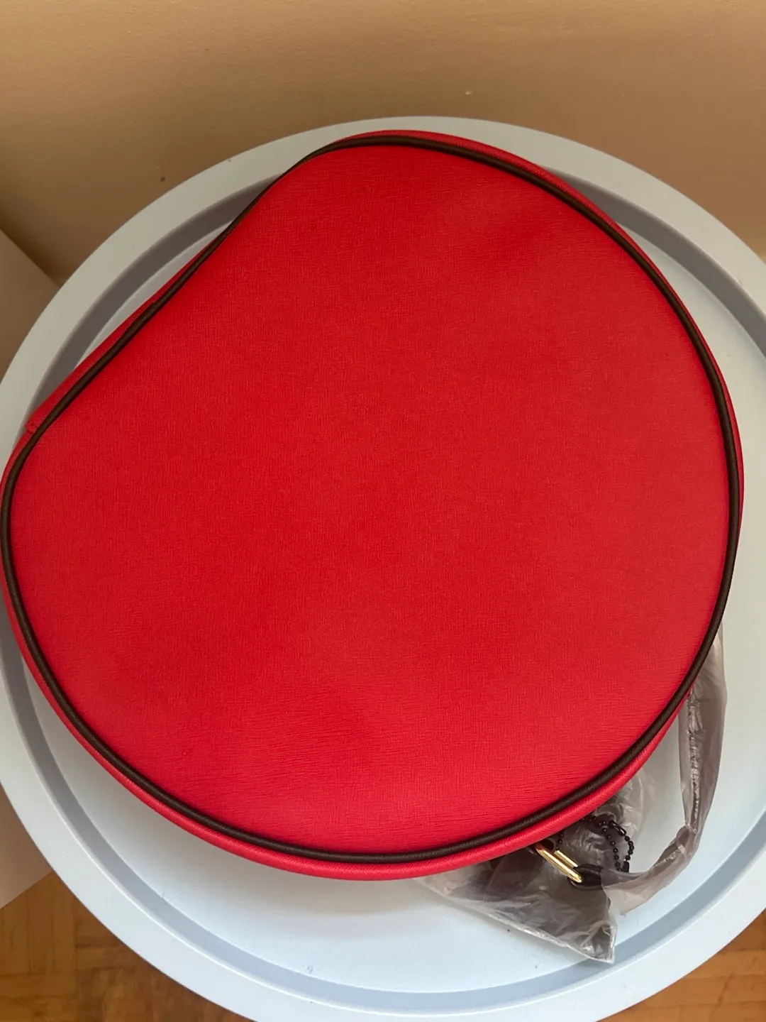 Elizabeth Arden Makeup Bag image indicator(2)