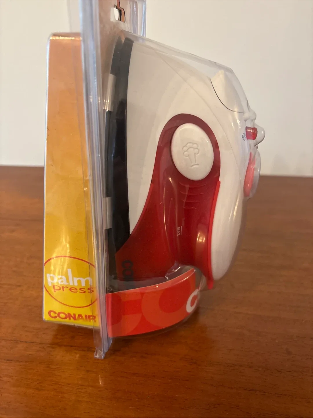 New Conair Palm Press Travel Iron image indicator(4)