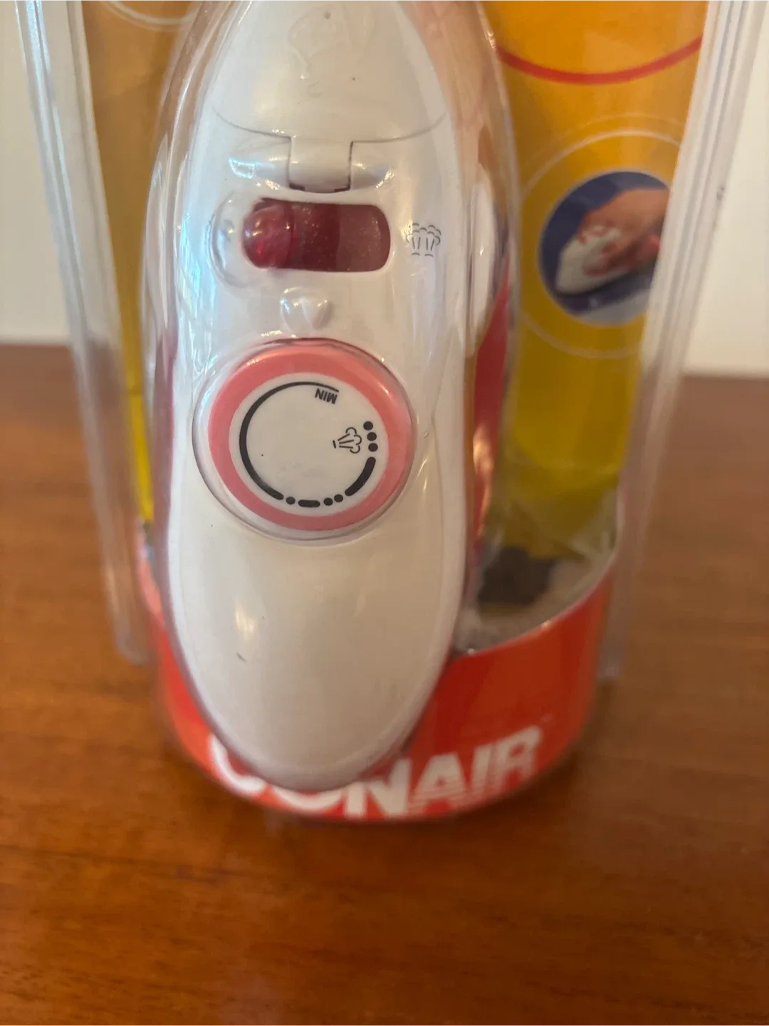 New Conair Palm Press Travel Iron image indicator(6)
