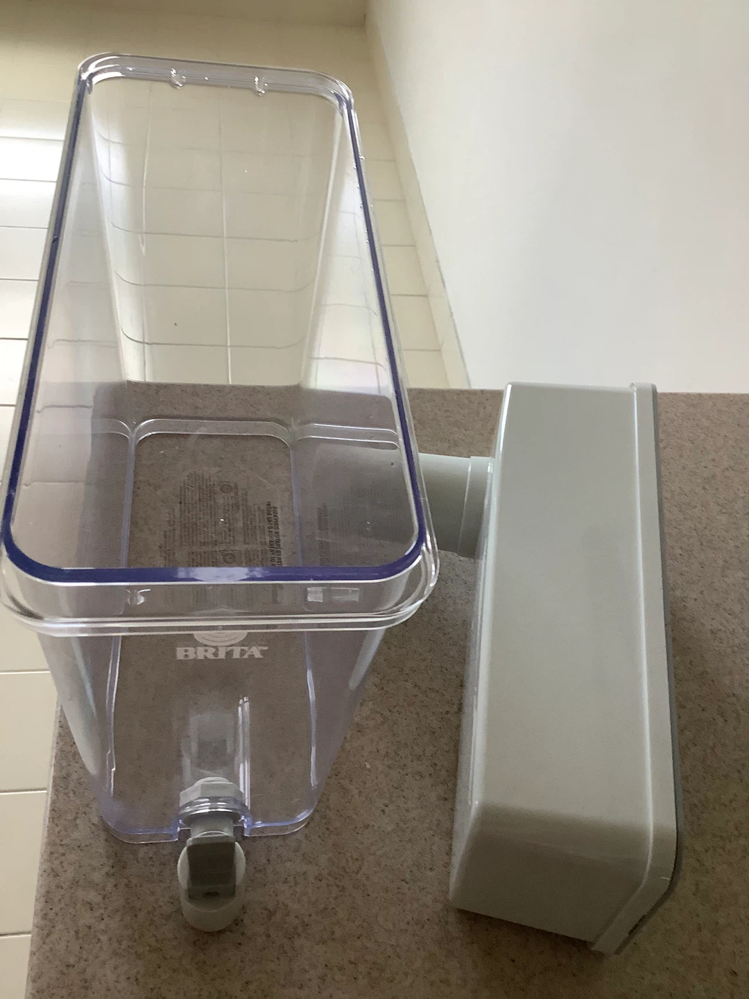 Brita Water Filter Dispenser - 27 cup - photo 3