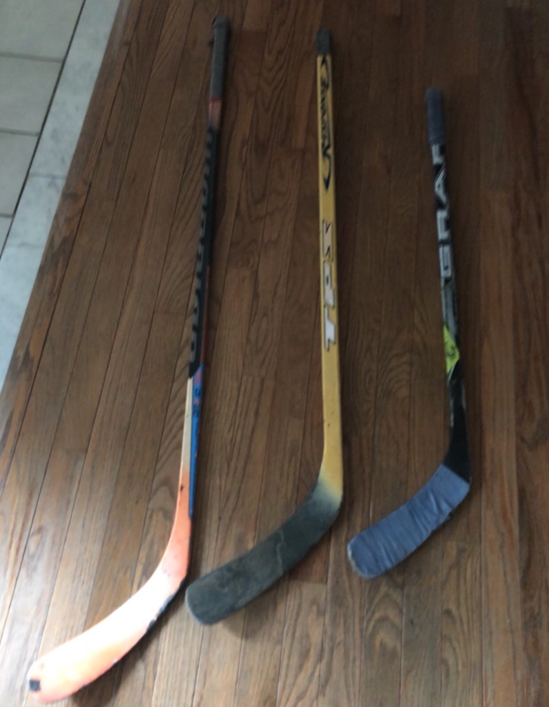 Hockey Sticks - Warrior, TPS, Graf - Right Handed