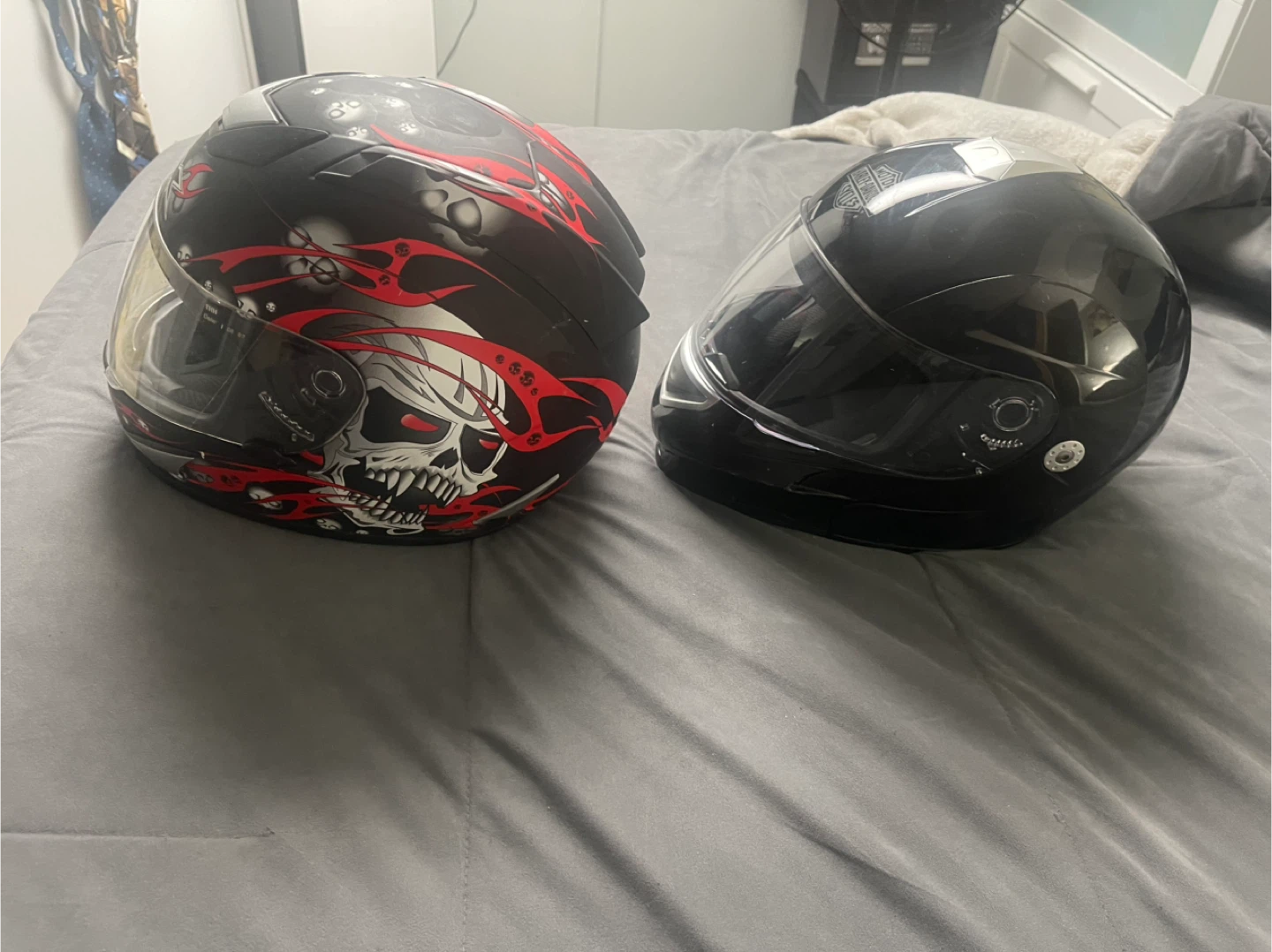 Two Motorcycle Helmets: Harley-Davidson & APX - photo 2