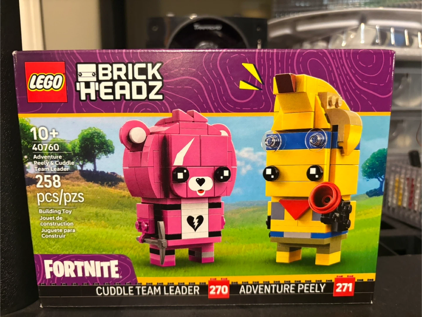 LEGO Brickheadz Fortnite Cuddle Team Leader & Adventure Peely - photo 2