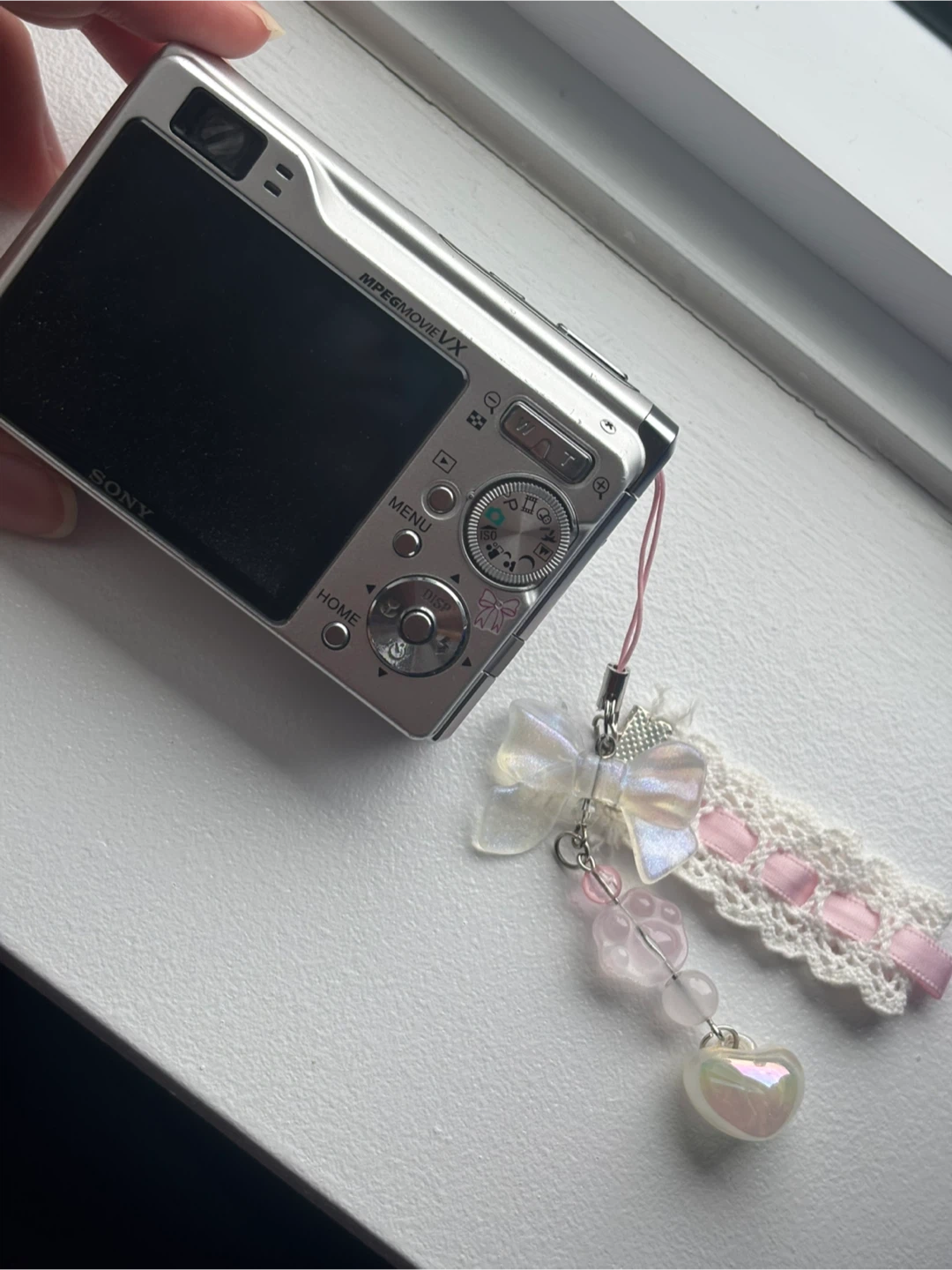 Sony Cybershot Digital Camera - photo 3