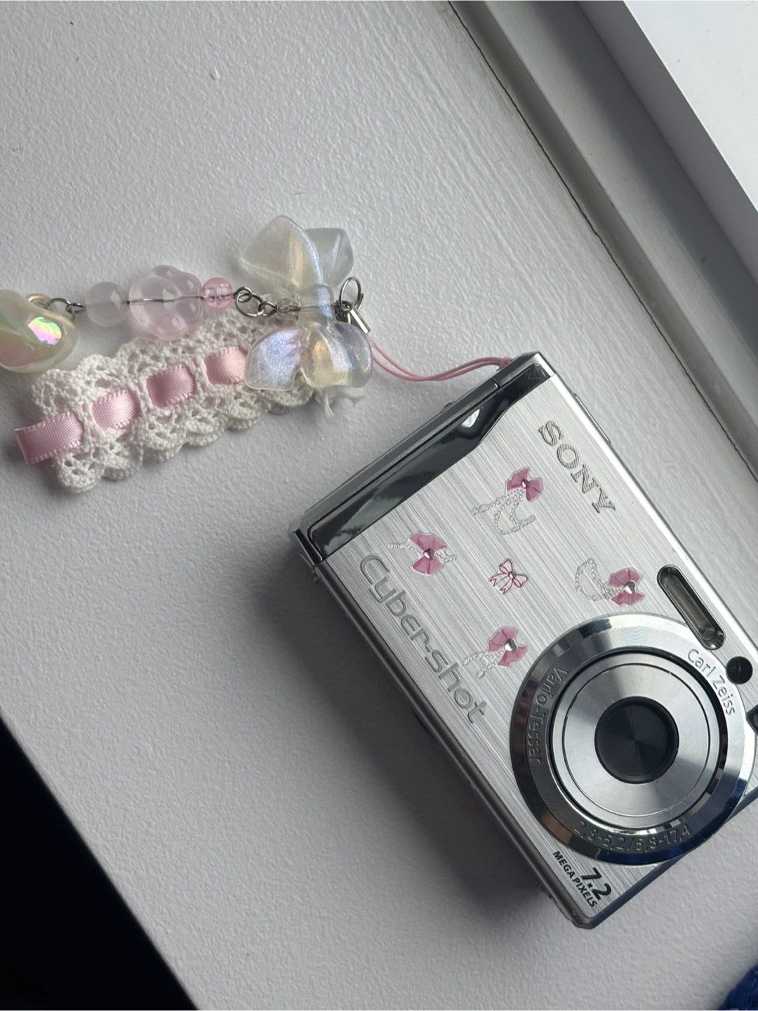 Sony Cybershot Digital Camera - photo 2