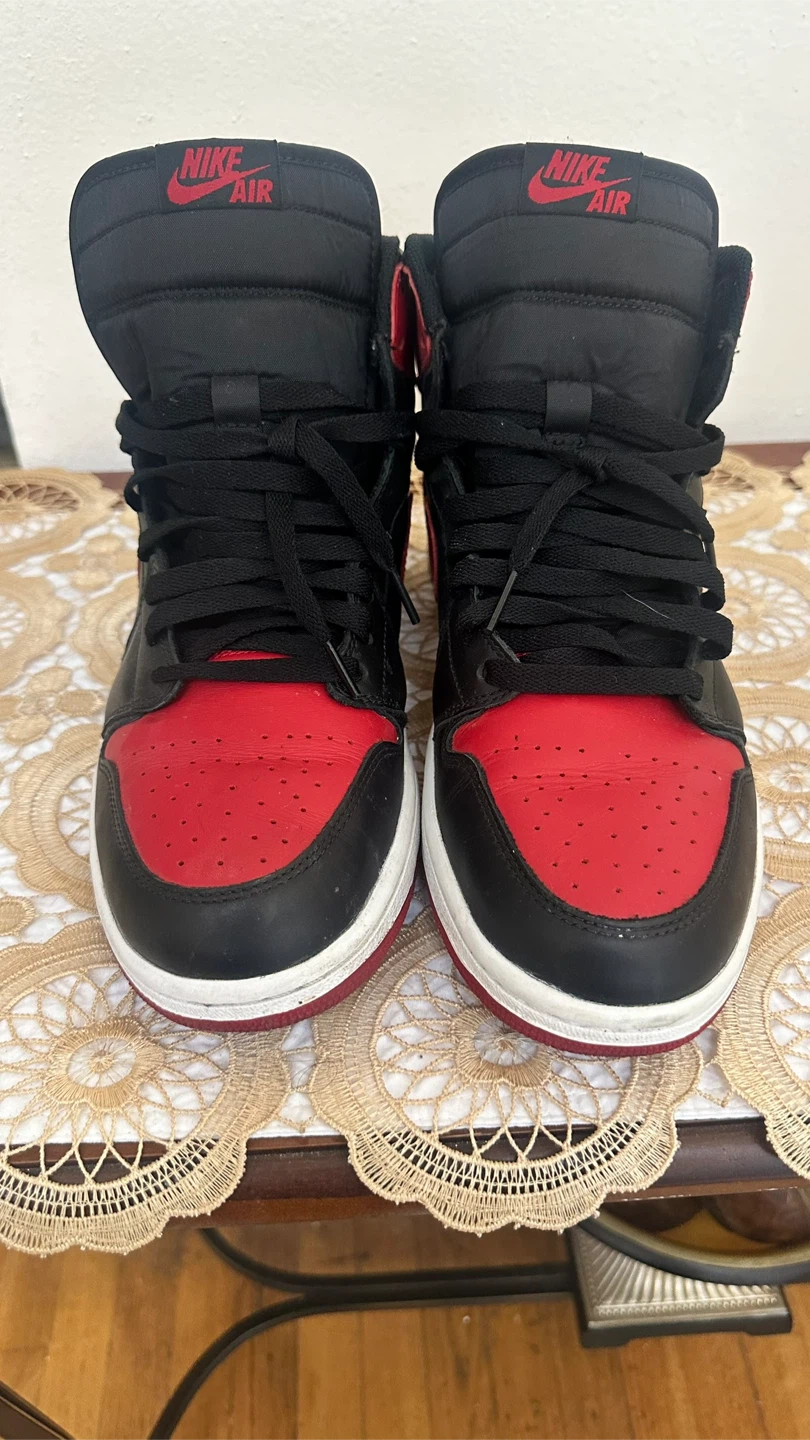 Nike Air Jordan 1 Retro High OG Bred