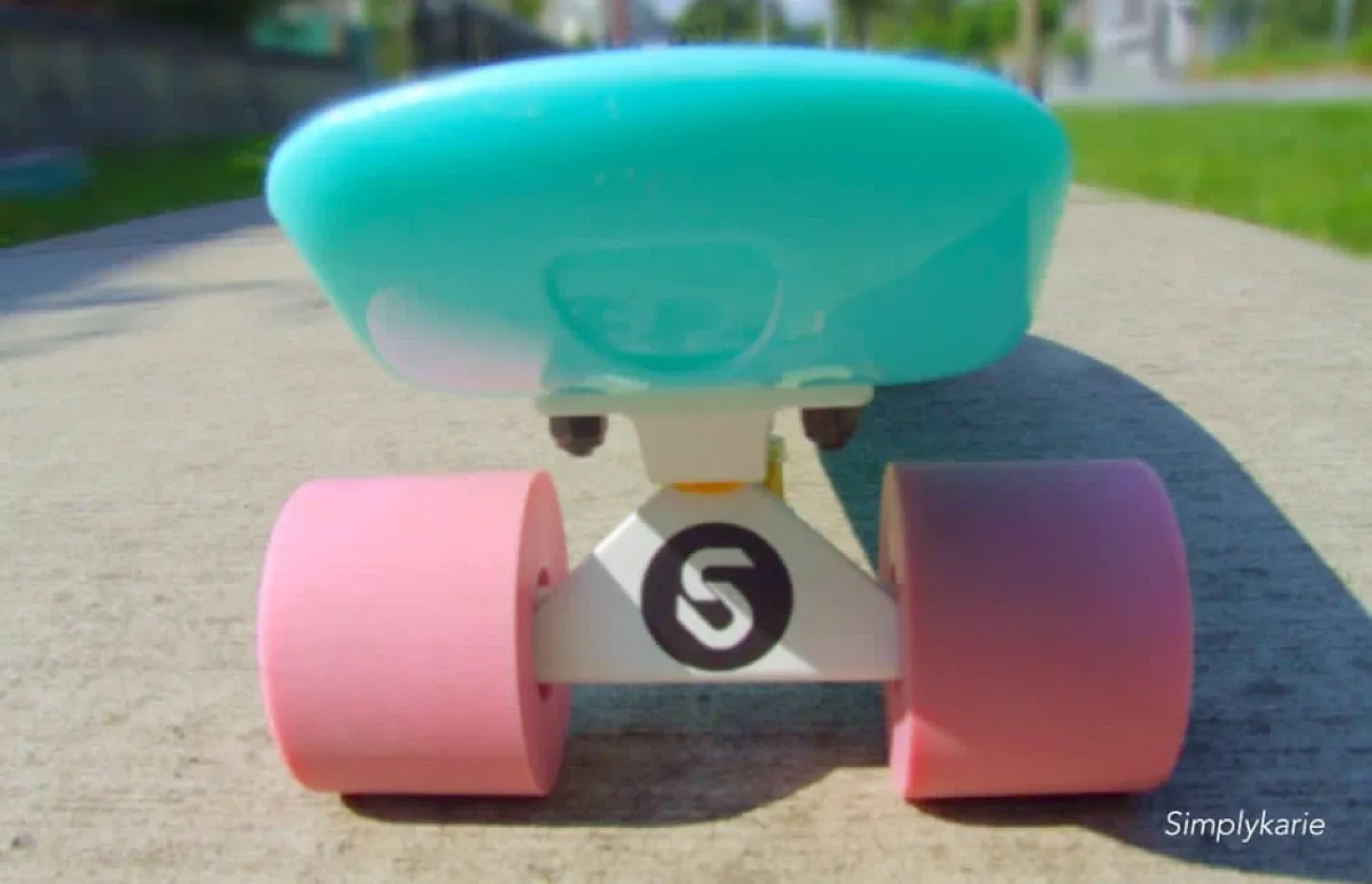 Pennyboard - Turquoise & Pink image indicator(2)