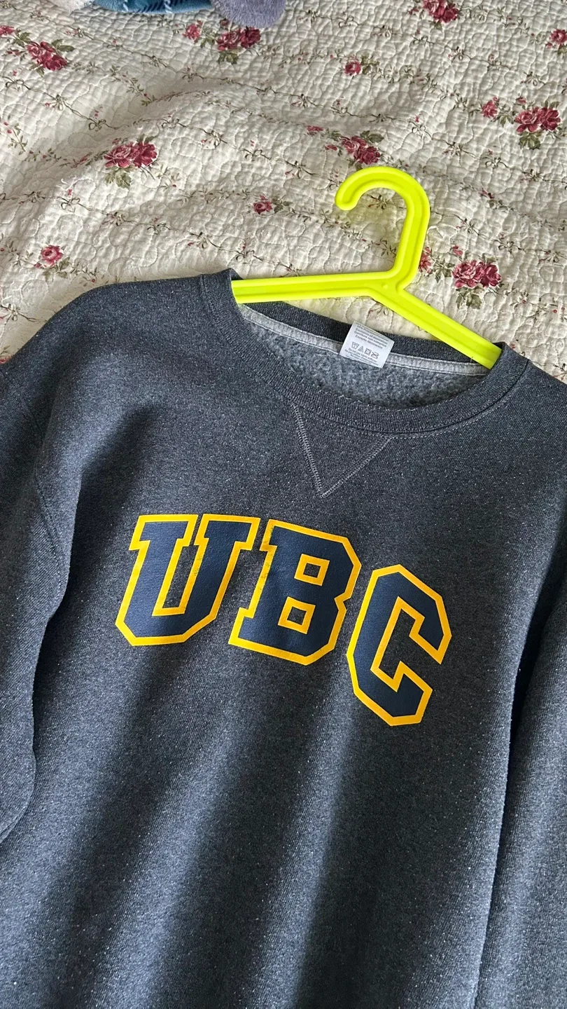 UBC Athletic Sweatshirt - Size M thumbnail