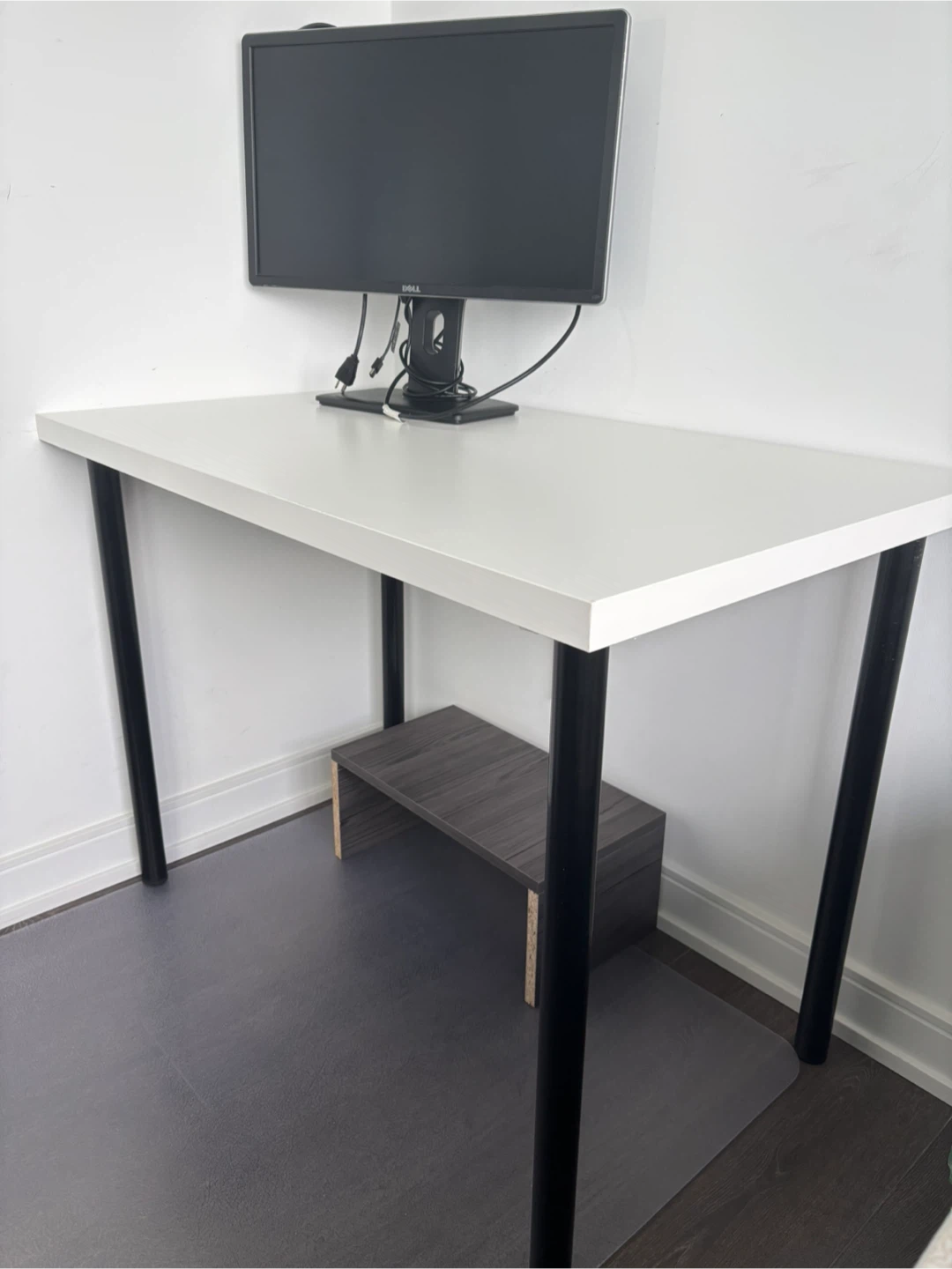 Office Chair and Table for sale - photo 4