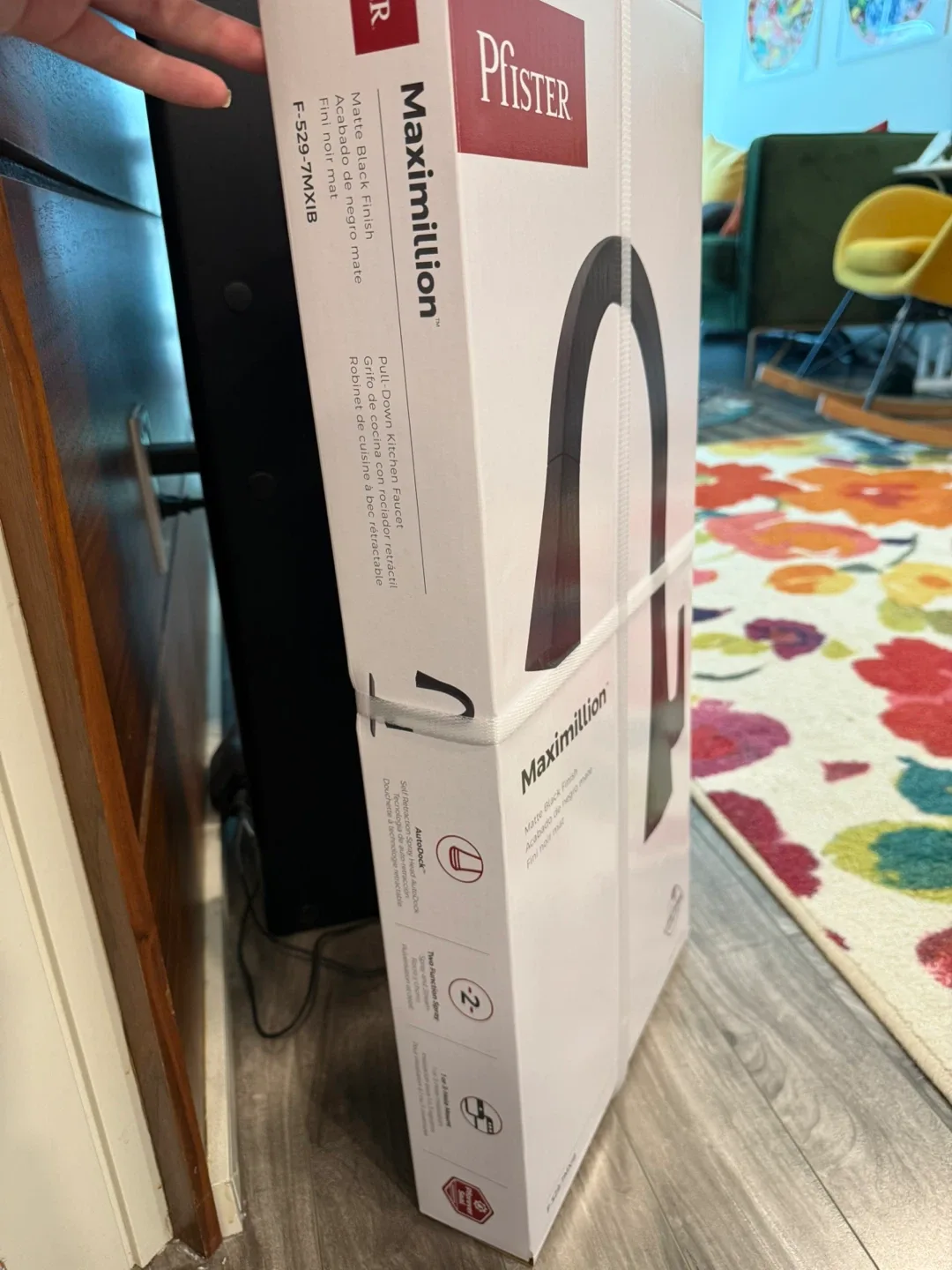 Pfister Maximmilion Matte Black Kitchen Faucet - New image indicator(3)