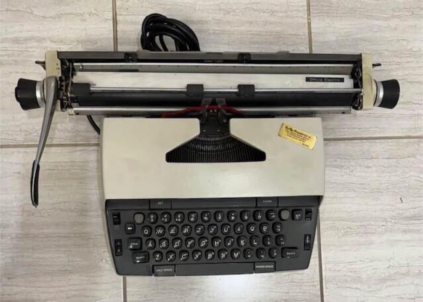 Vintage Smith-Corona Electra XT12 Typewriter - photo 3