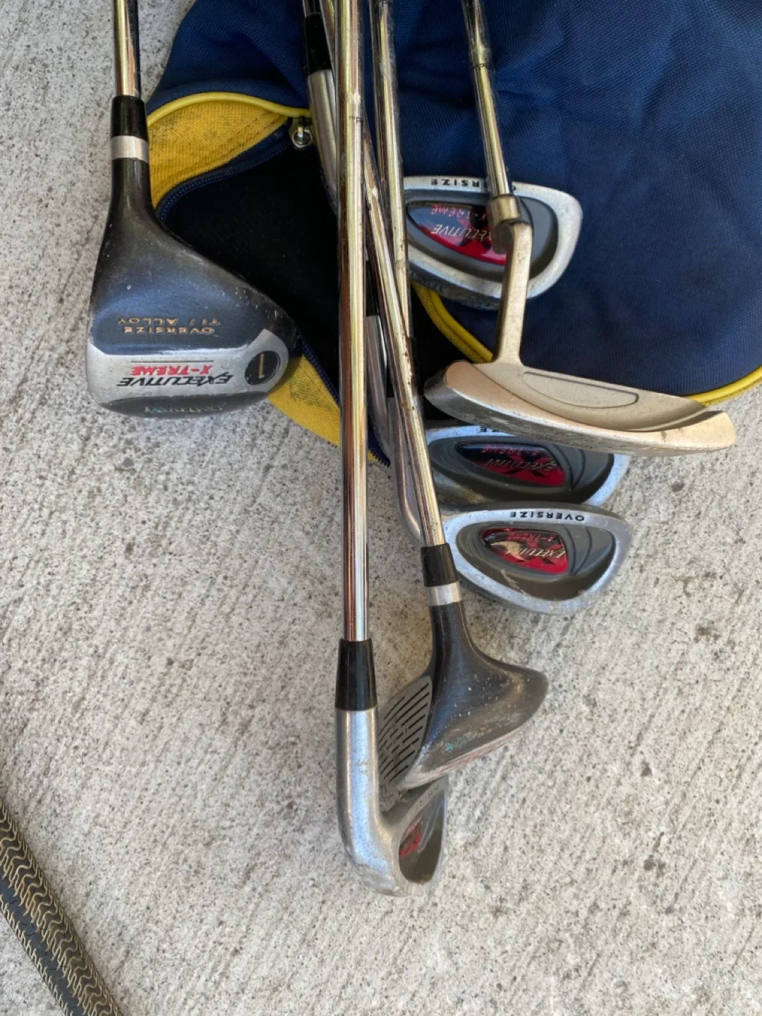 Spalding with Golf Clubs thumbnail