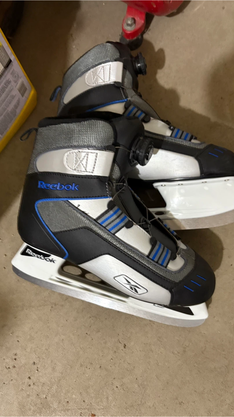 Reebok Hockey Skates Size 9 - photo 3