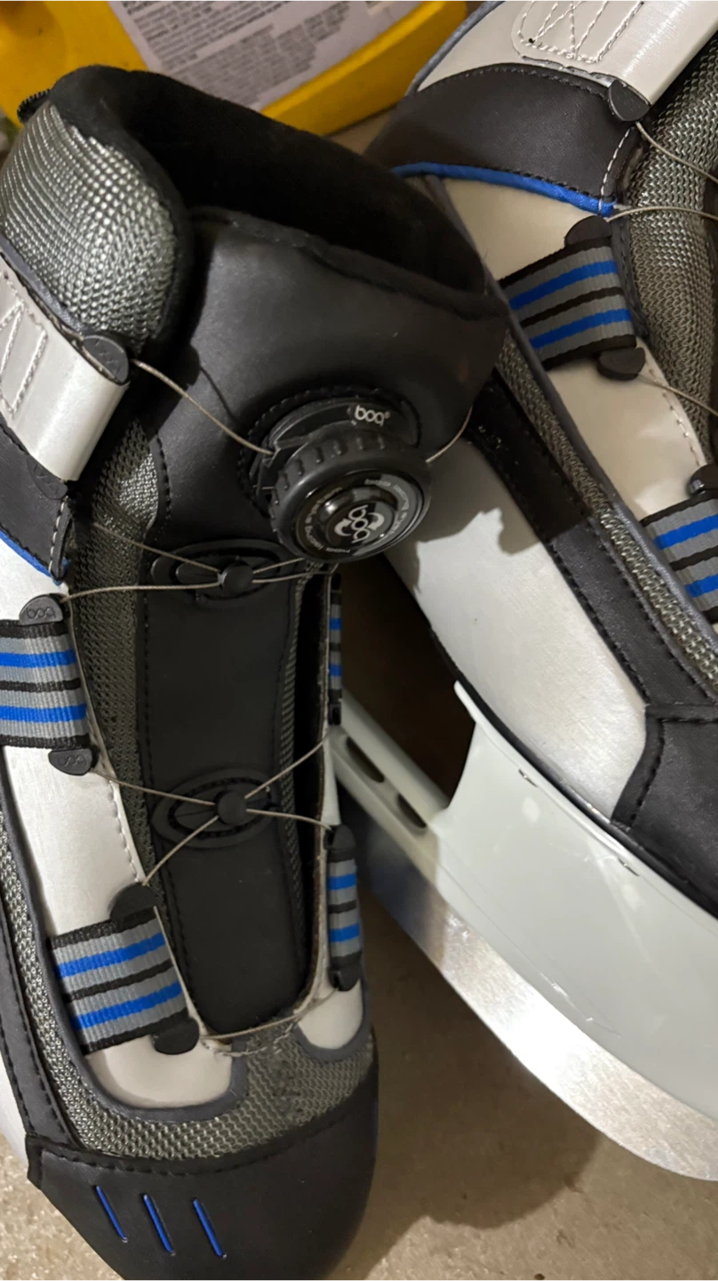 Reebok Hockey Skates Size 9 - photo 2