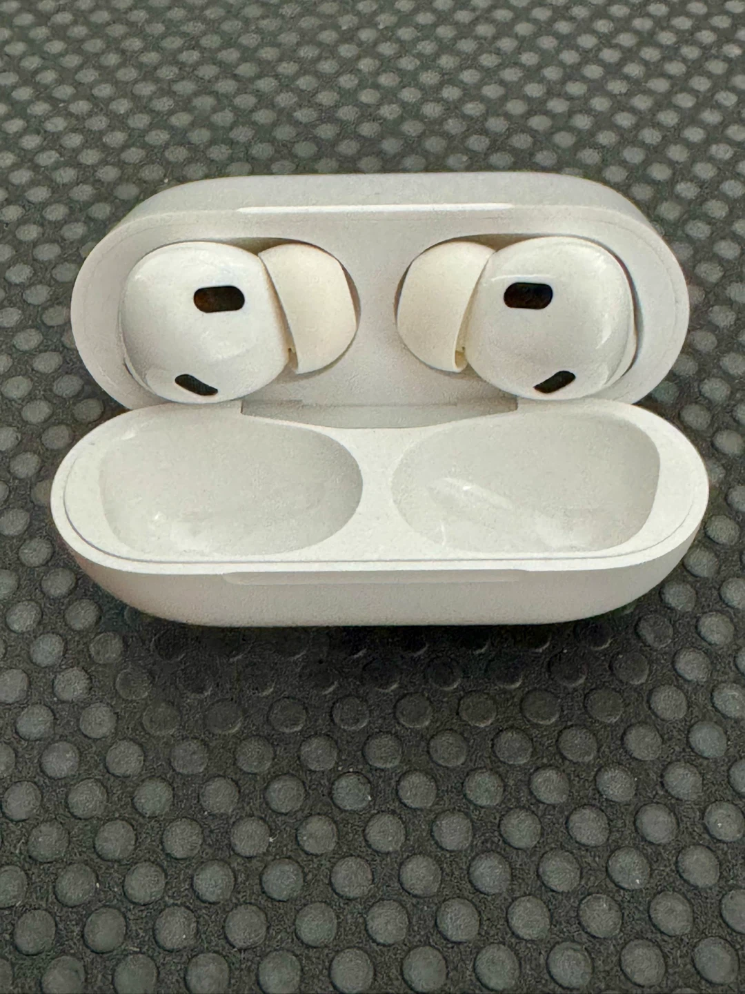 Apple AirPods Pro 2 with 20W Apple Charger - photo 2