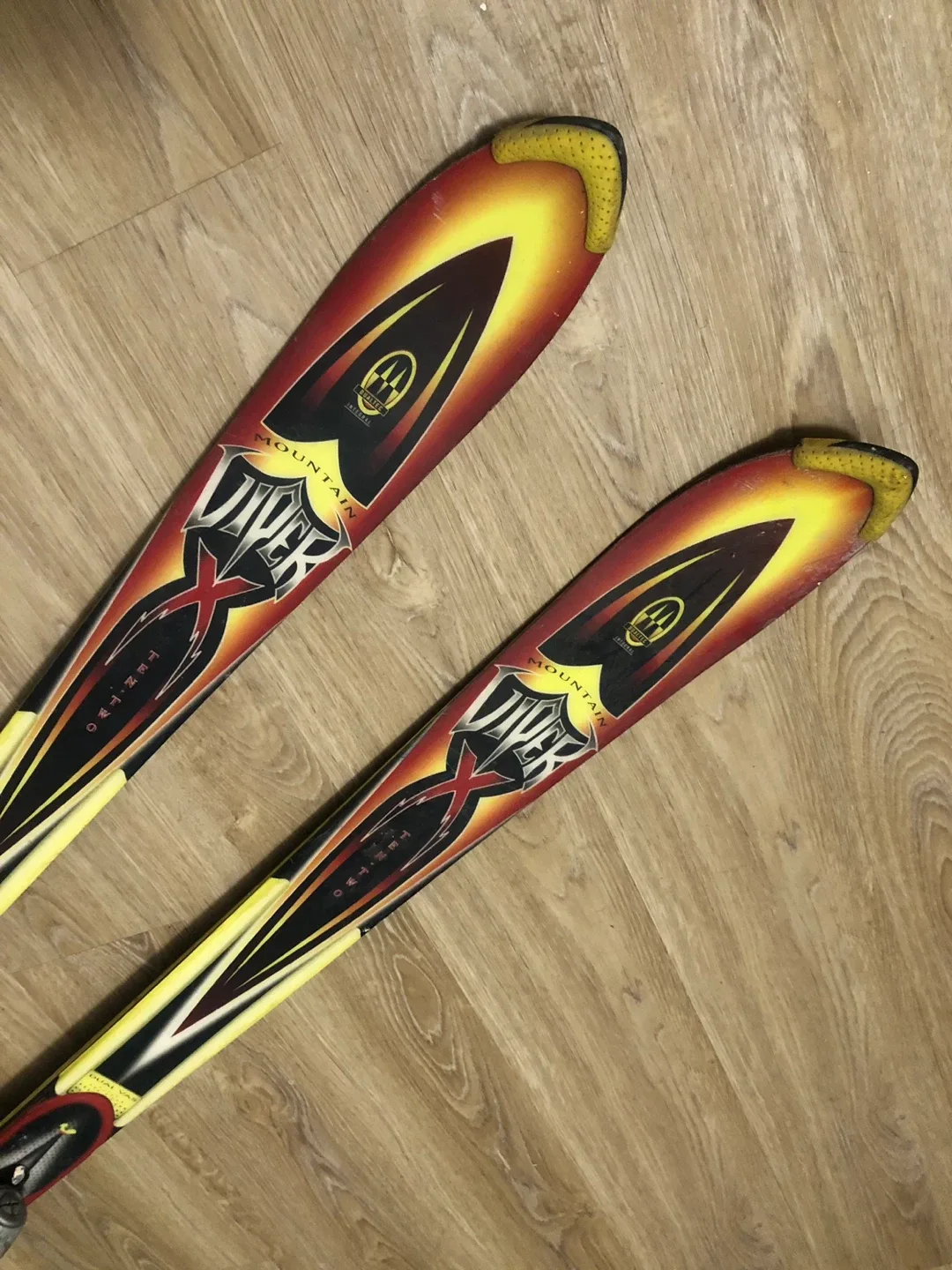 Rossignol Skis with bindings - 184cm (NEED GONE) image indicator(4)