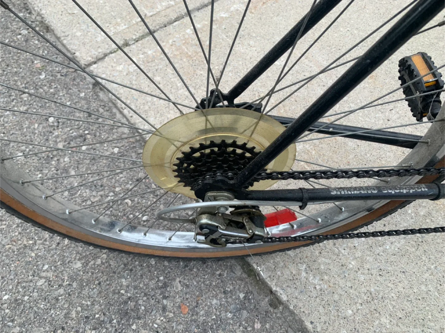 Free Spirit Phantom SIS 12 Speed Bike image indicator(2)