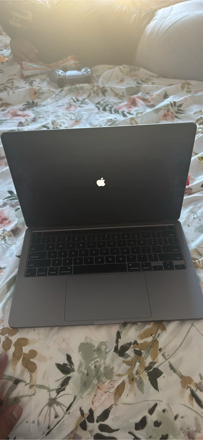 MacBook Pro 13-inch 2020 - photo 2