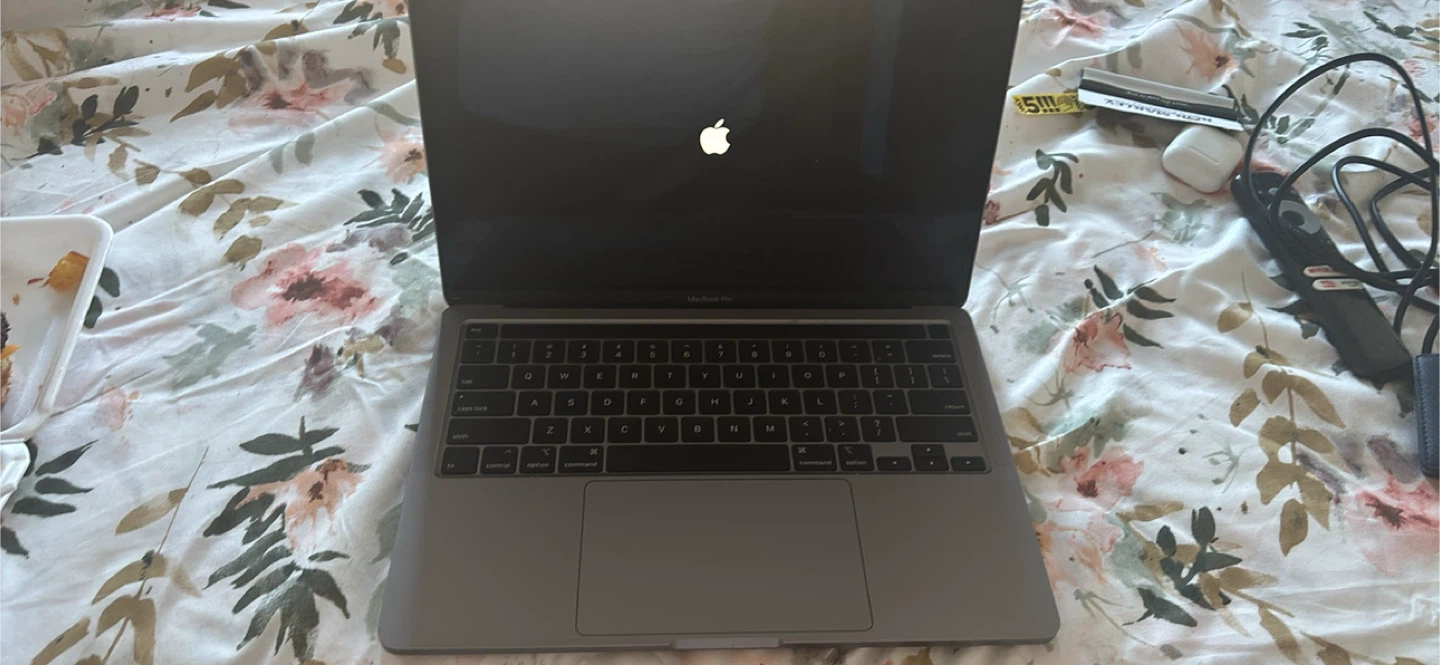 MacBook Pro 13-inch 2020 - photo 3