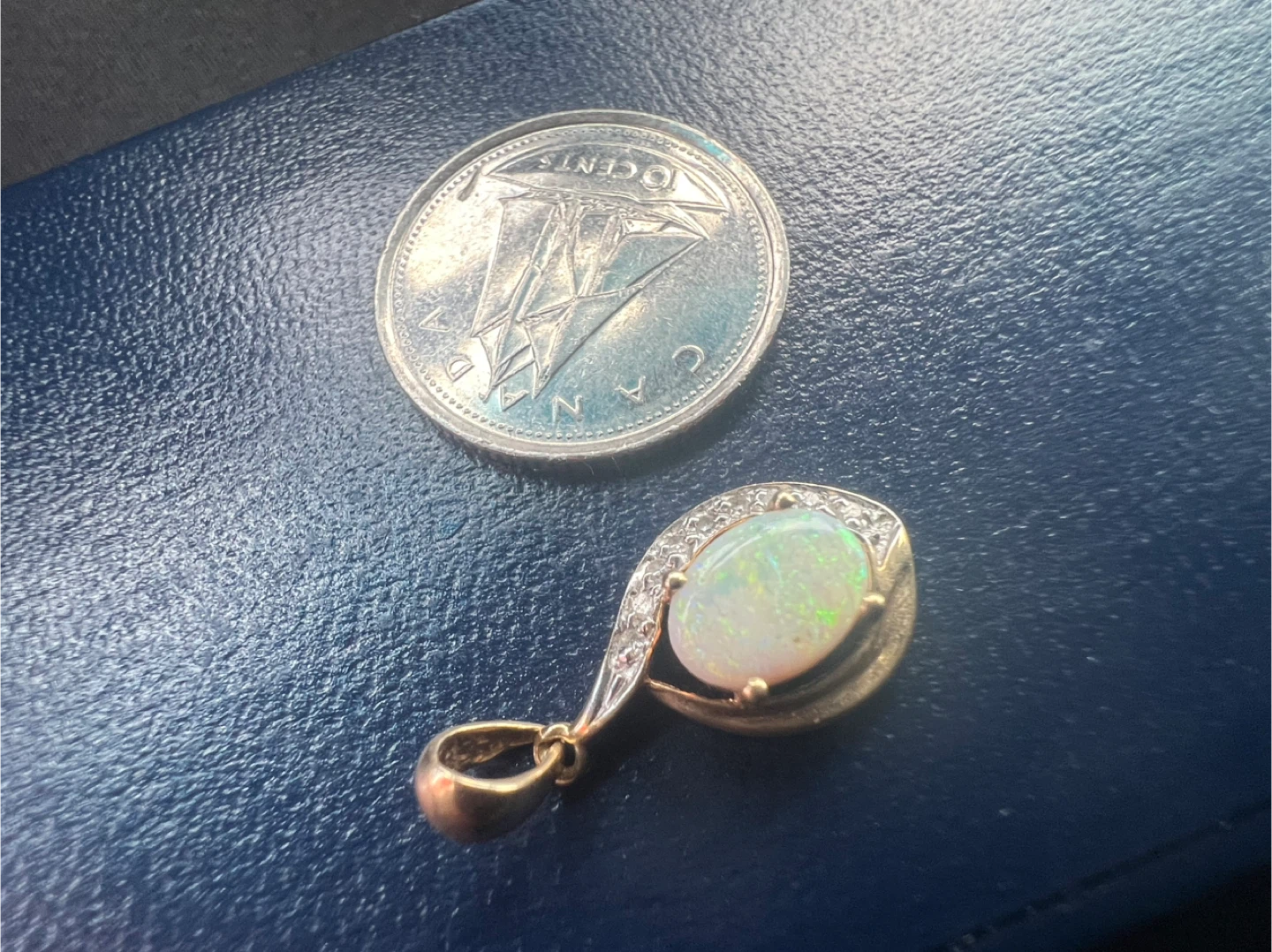 14 k Opal Pendant with diamonds - photo 2