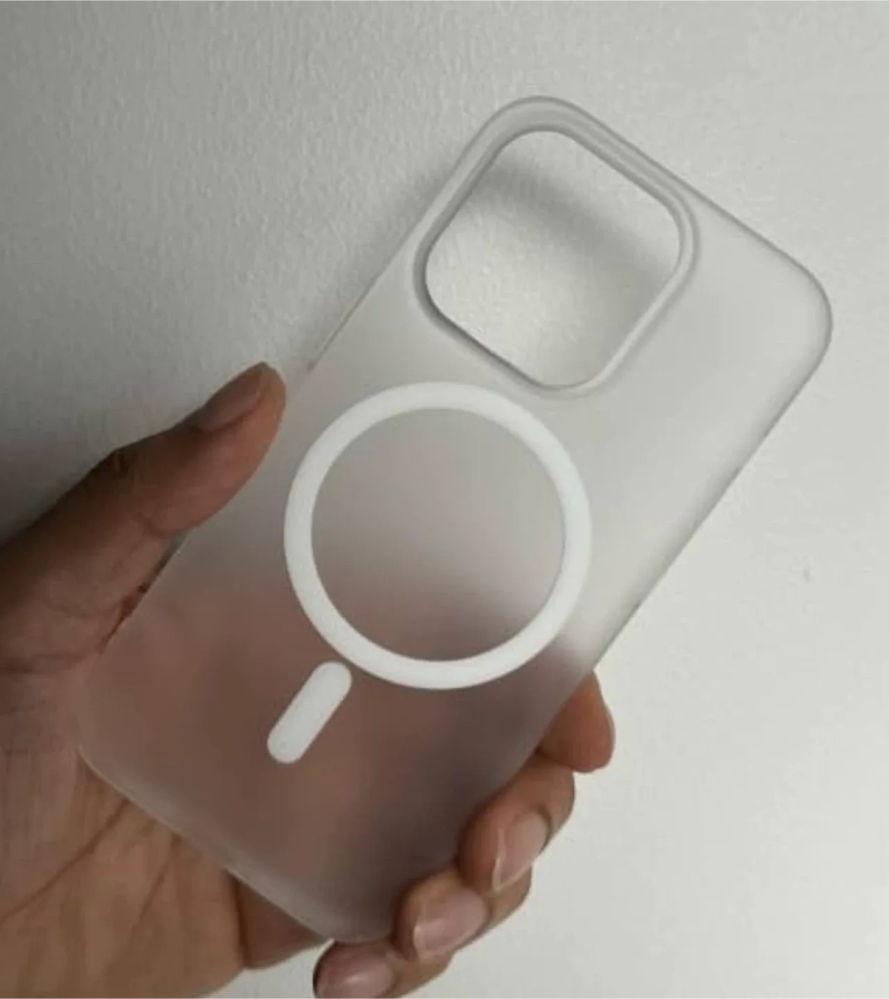 iPhone 15 Pro MagSafe Case thumbnail