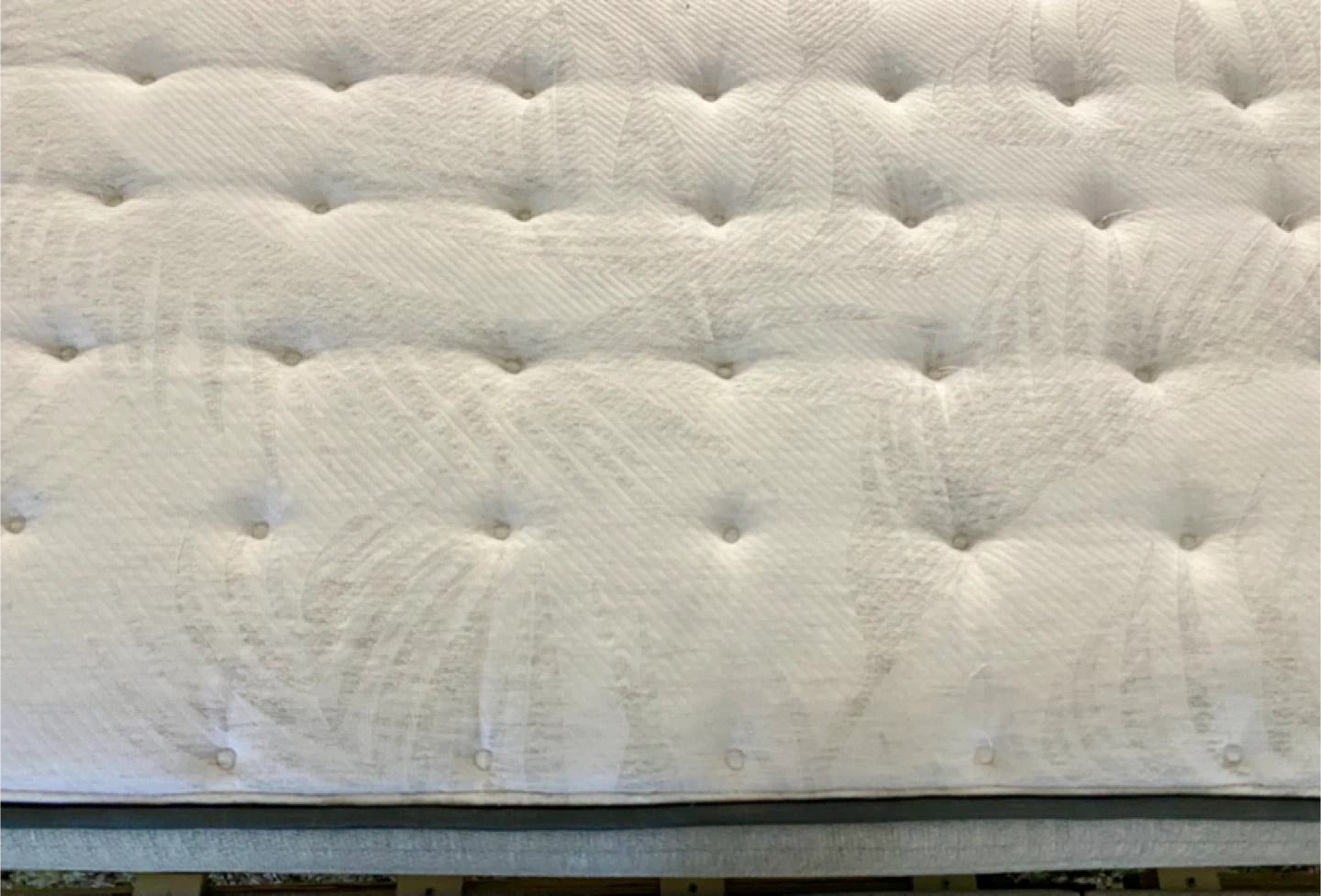 Queen Sealy Posturepedic Mattress w Warranty - photo 2