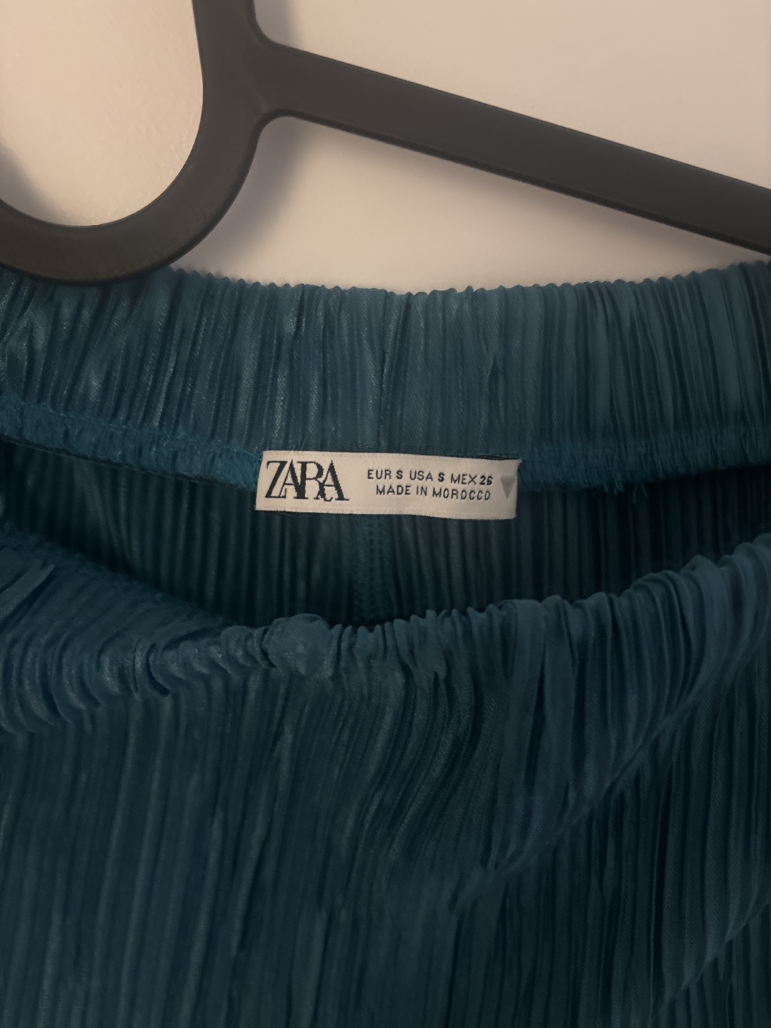 Zara Plisse Pants - Size S - photo 2