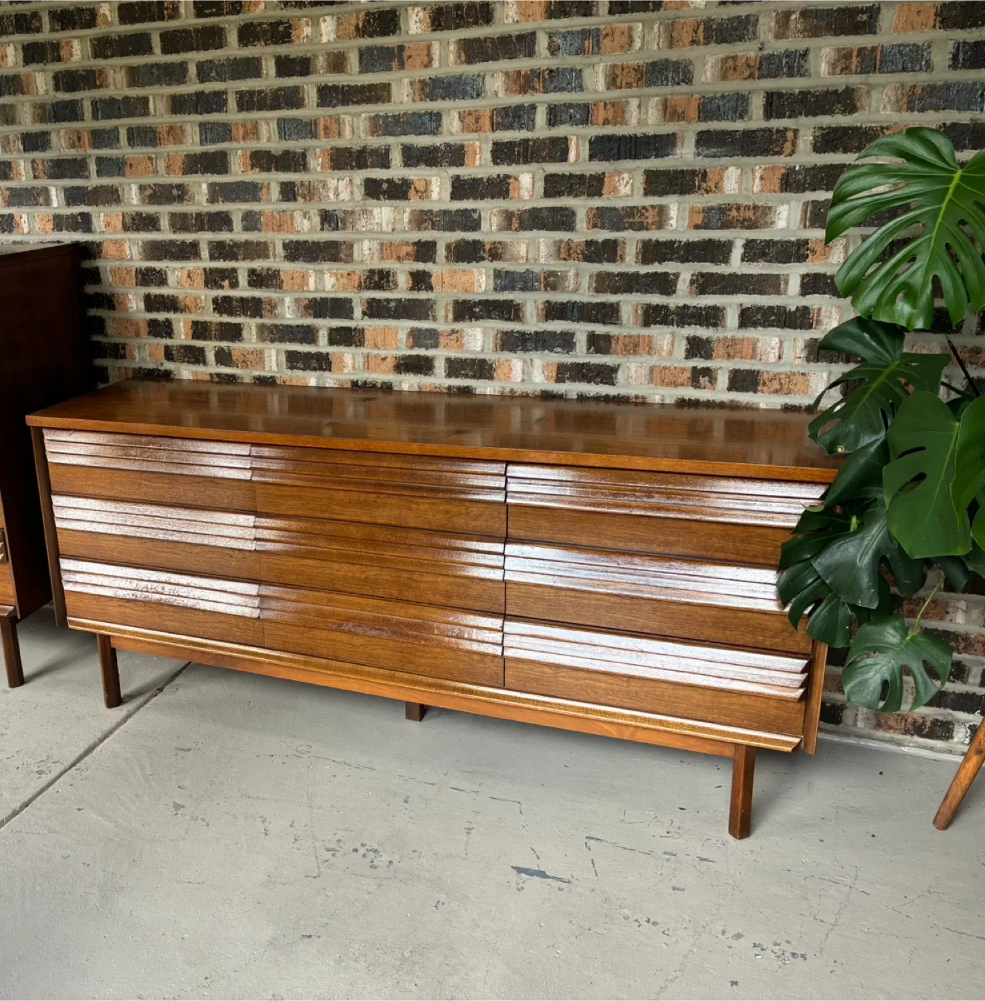 MCM dresser image indicator(5)