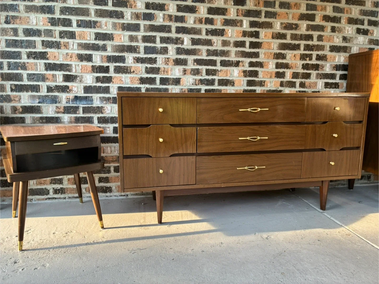 Mid-Century Modern Dresser & free Nightstand Set image indicator(2)