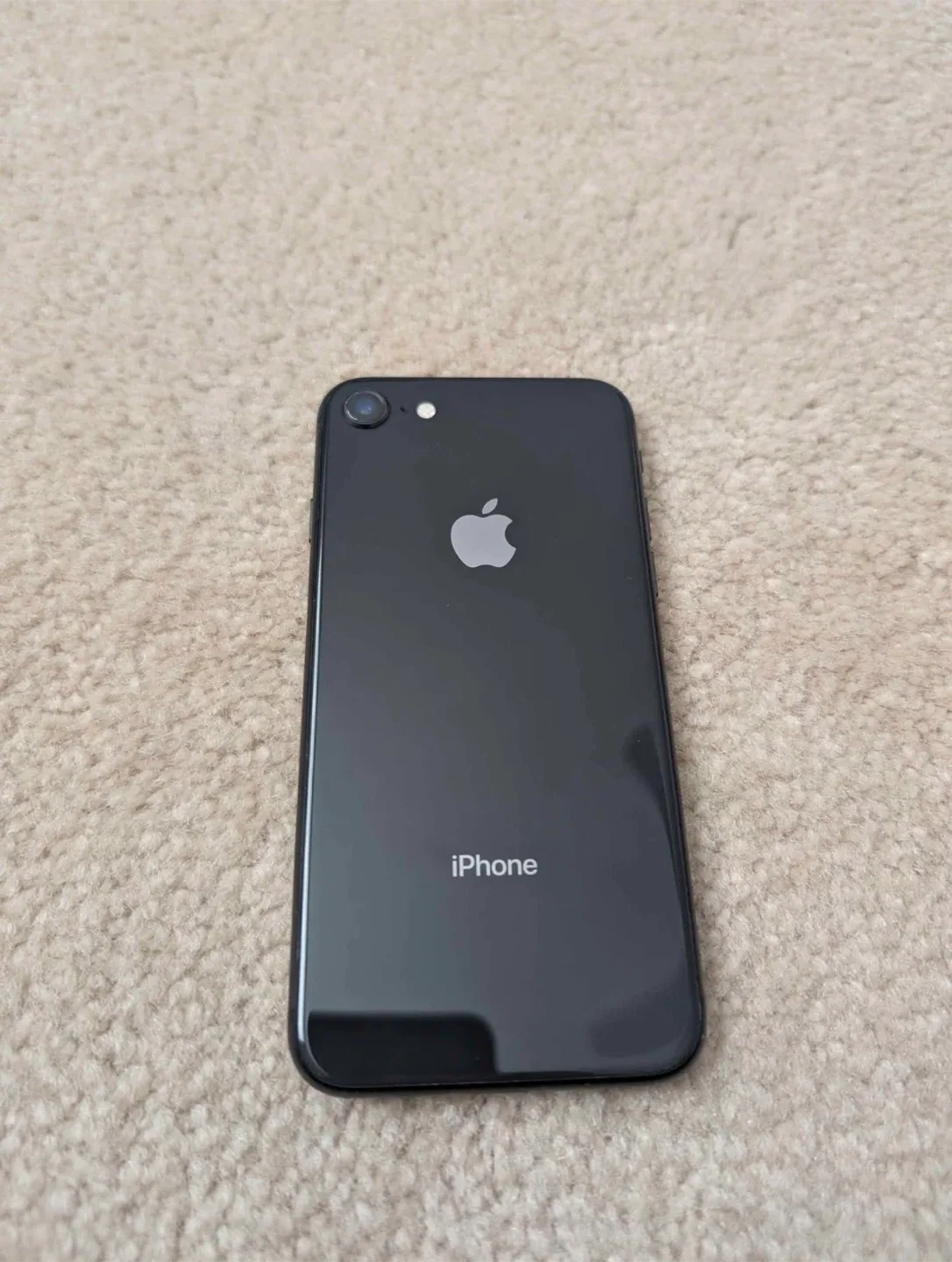 iPhone 8 - Black - 64GB thumbnail
