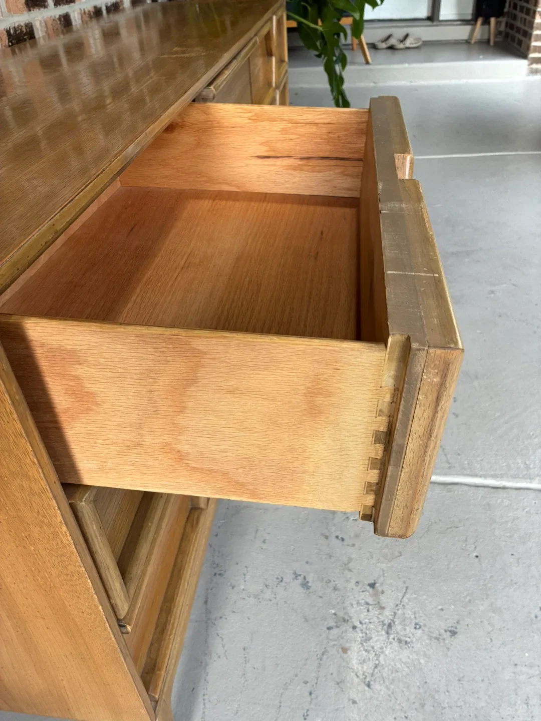 American of Martinsville Dresser image indicator(5)