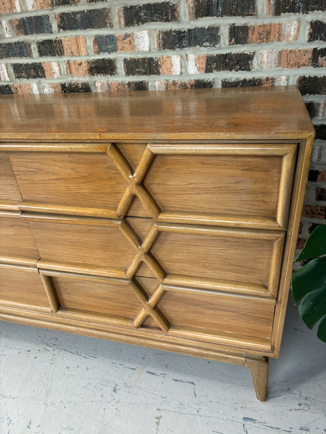 American of Martinsville Dresser image indicator(3)