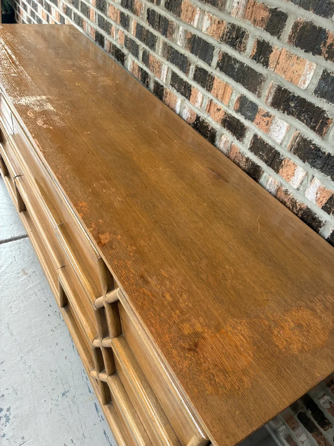 American of Martinsville Dresser image indicator(6)