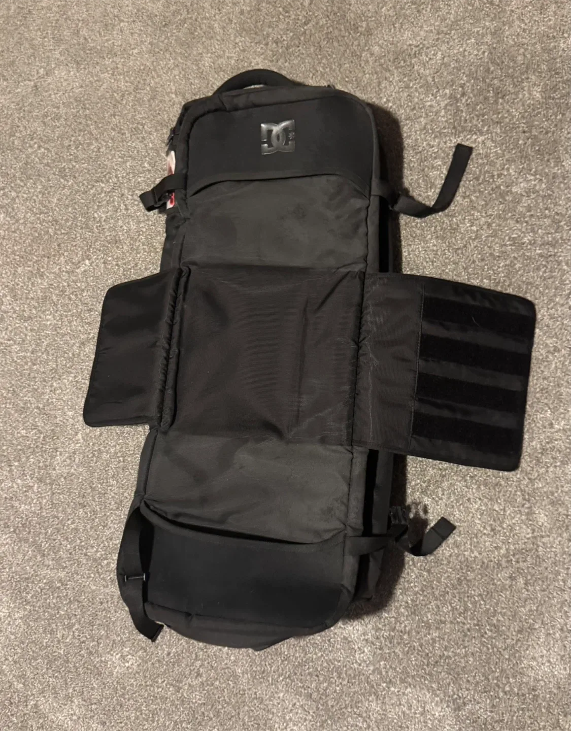 DC Black Snowboard/Boot Bag image indicator(5)