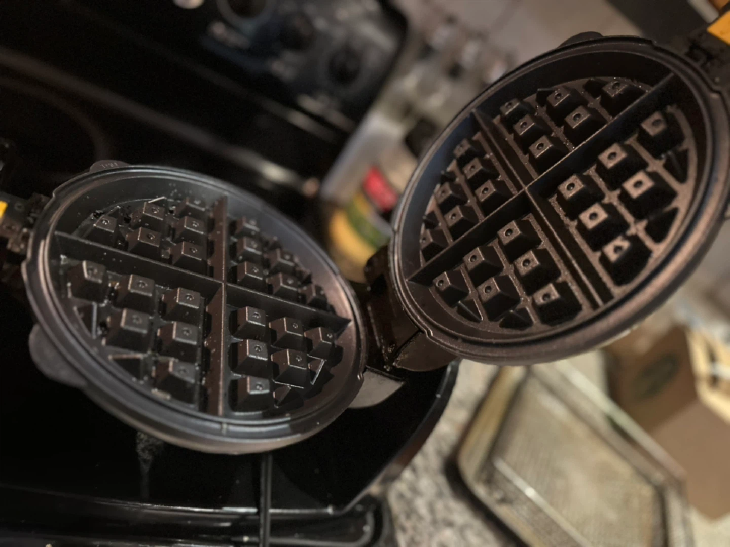 Hamilton Beach Waffle Maker - photo 2